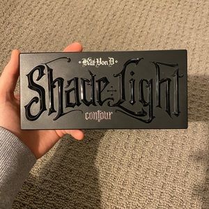 gently used KVD contour pallet